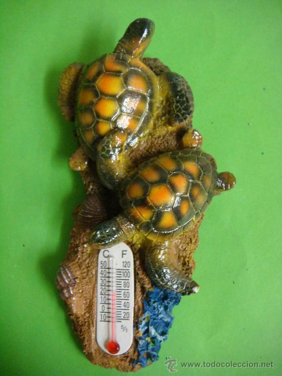 Coleccionismo: IMAN CON DOS TORTUGAS Y UN TERMOMETRO - Foto 1