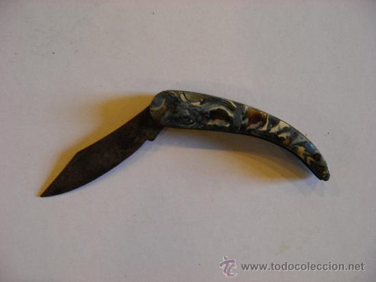Coleccionismo: Navaja peque&ntilde;a. Cerrada mide 5 cent&iacute;metros.