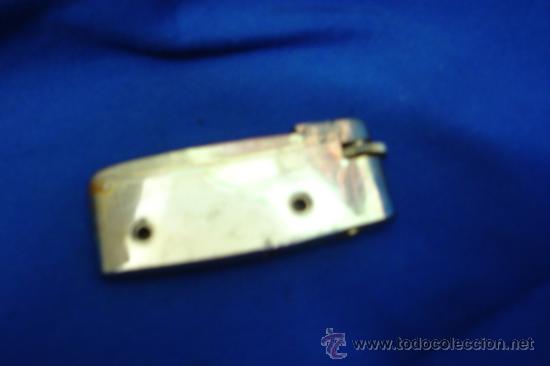 Coleccionismo: PITILLERA DE METAL EN DORADO CON MECHERO EN EL INTERIOR - Foto 3