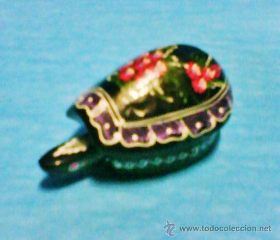 Collecting: miniatura- tortuga - madera- caja pastillero- decorada y lacada-ver foto- sin estrenar -a&ntilde;os 80- s/n