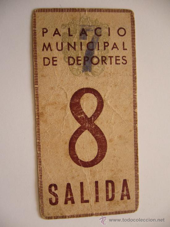 Coleccionismo: Entrada de Socio. Palacio Municipal de Deportes. 8 Salida.