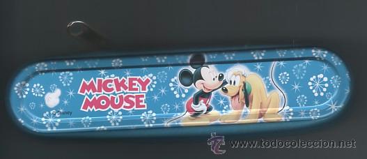 Coleccionismo: ARC-01 MICKEY MOUSE PLUTO ESTUCHE METALICO DE DISNEY CON CREMALLERA PARA BOLIGRAFOS ITEM N&ordm; 314656.