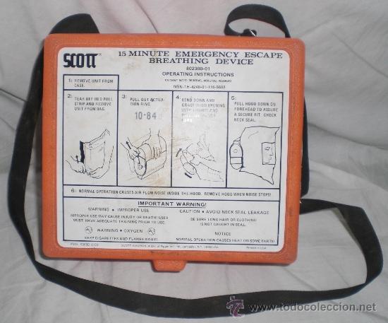 Coleccionismo: Equipo de respiraci&oacute;n de 15 minutos para evacuaciones de emergencia. Scott. A&ntilde;os 80. USA. Precintado