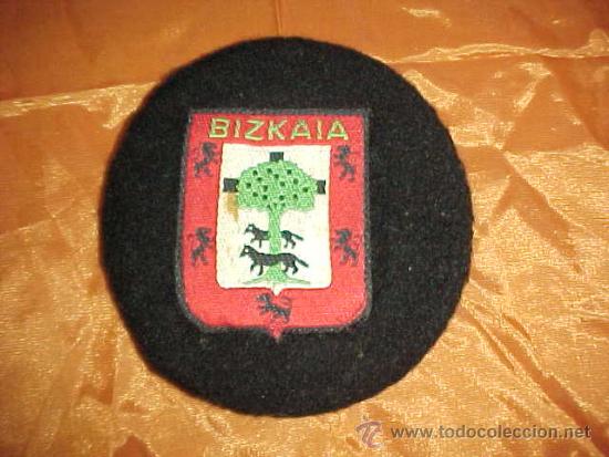 Colecionismo: BOINA DE LANA RECUERDO BIZKAIA CON SU ESCUDO. 11 CM DE DIAMETRO *