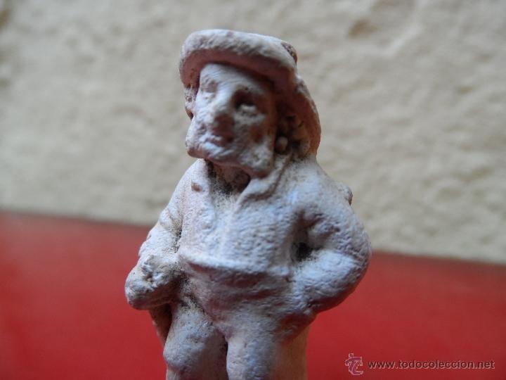 Coleccionismo: curioso mini figura de pasta de arroz o biscuit parece muy antigua notable ? pastor ?