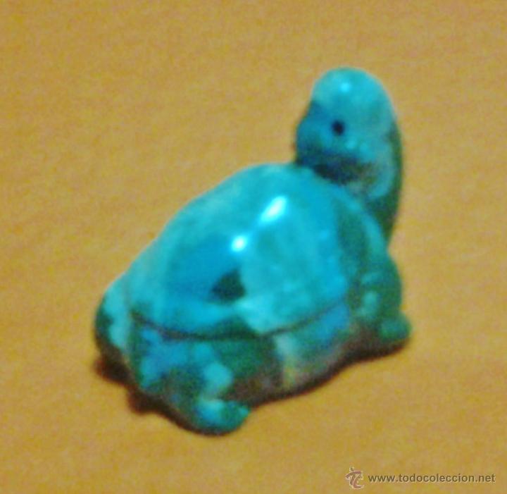 Coleccionismo: miniatura - tortuga - barro - pintada a mano - tonos verdes azulados - ver foto - a&ntilde;os 90 - s/n