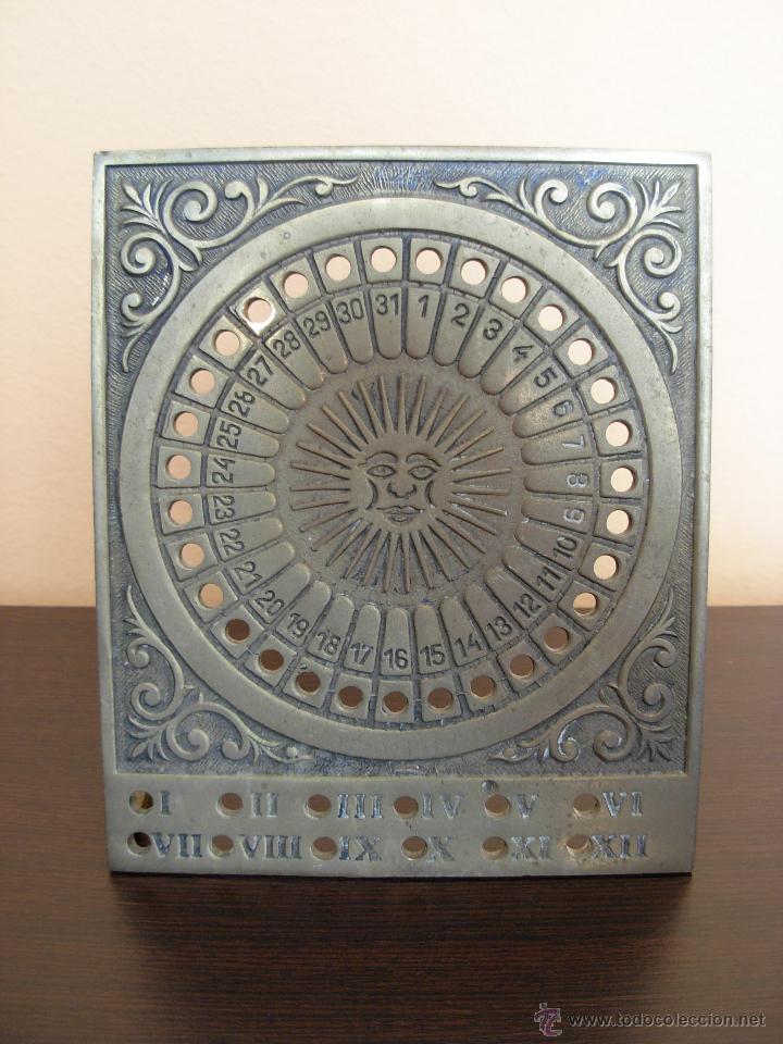 Coleccionismo: Calendario perpetuo de bronce - Foto 1