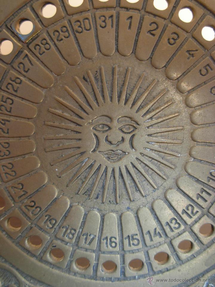 Coleccionismo: Calendario perpetuo de bronce - Foto 4