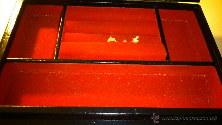 Coleccionismo: Tabaquera de madera forrada en piel. - Foto 4