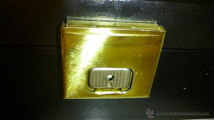 Coleccionismo: Tabaquera de madera forrada en piel. - Foto 5