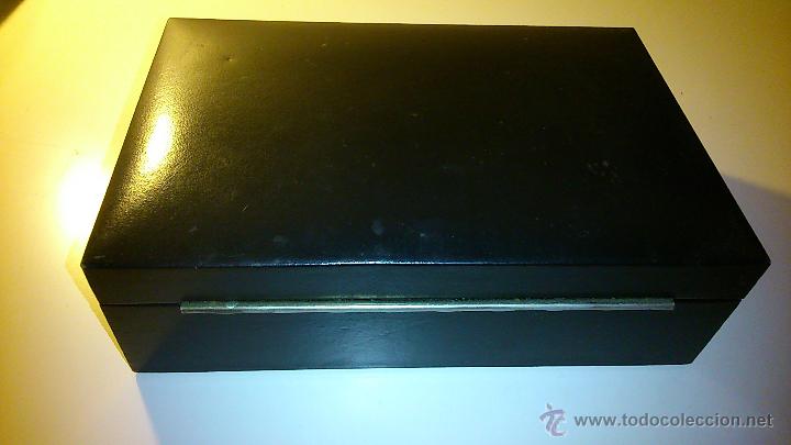 Coleccionismo: Tabaquera de madera forrada en piel. - Foto 6