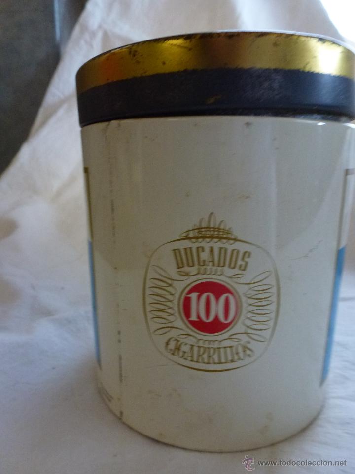 Coleccionismo: Bote de laton para tabaco marca Ducados - Foto 3