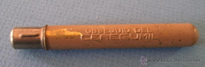 Sammeln: estuche para hilo / dedal / alfiletero de laton pintado, obsequio del ceregumil (8cm aprox)
