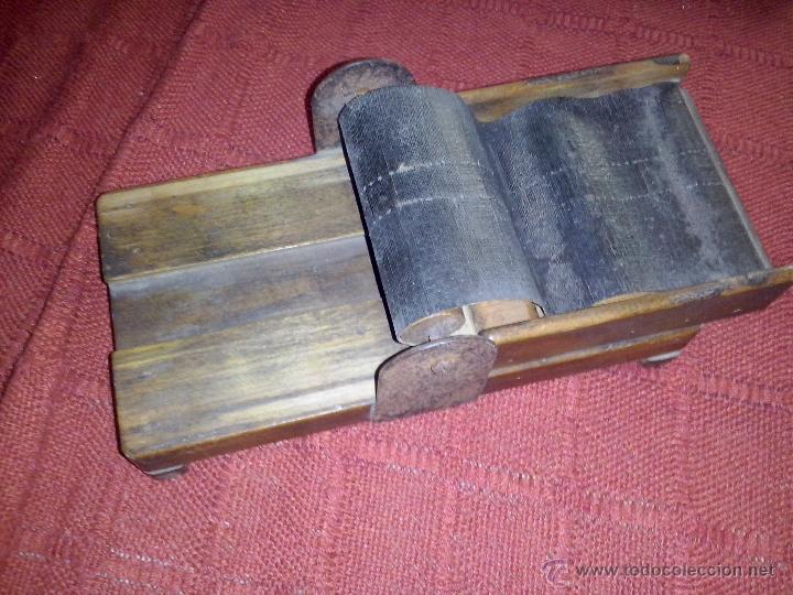 antigua maquina liar cigarrillos en madera - Compra venta en todocoleccion