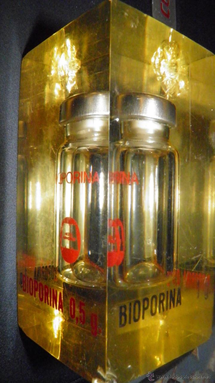 Coleccionismo: PUBLICIDAD LABORATORIOS FARMACIA, INYECTABLE EN METACRILATO 85X43X40MM. BIOPORINA