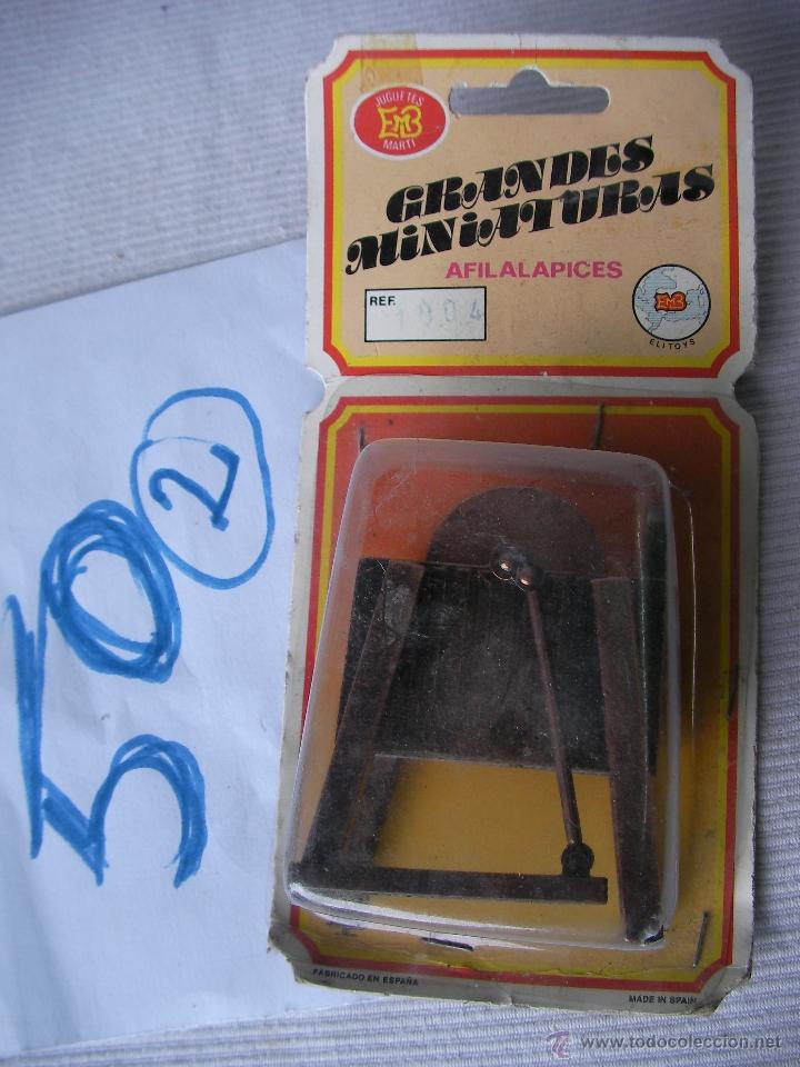 Colecionismo: ANTIGUO AFILADOR SACAPUNTAS METAL DECORATIVO ANTIGUO - AFILADOR CUCHILLOS
