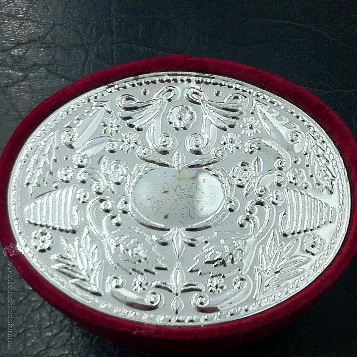 Coleccionismo: CAJA - JOYERO PLATEADA Y EN TERCIOPELO BURDEOS - EN SU CAJA ORIGINAL.