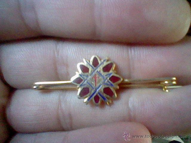 Collectionnisme: BROCHE CRUZ SANTIAGO SOBRE FLOR CON FLECHAS 5 CMS *PIN 2 /7