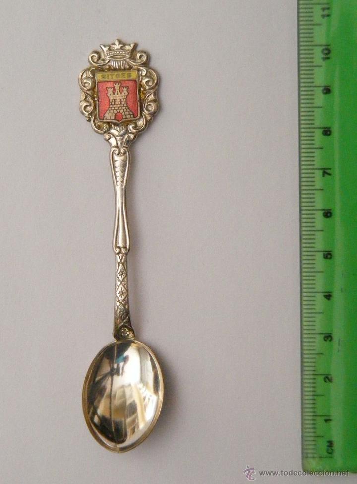Coleccionismo: Cucharilla de plata 925 mil&eacute;simas escudo de SITGES