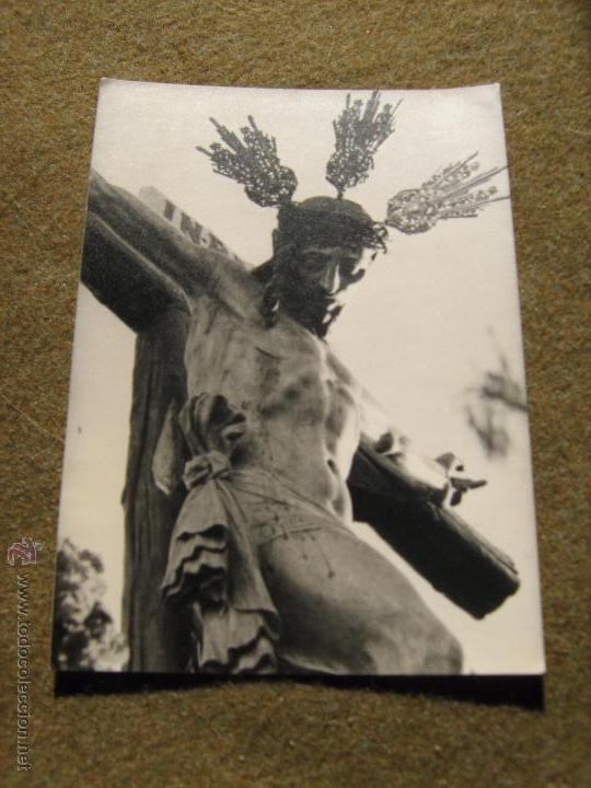 Coleccionismo: SEMANA SANTA TOMARES - SEVILLA - ESTAMPA FOTOGRAFICA RECUERDO BESAPIE 1971 - HDAD VERA CRUZ