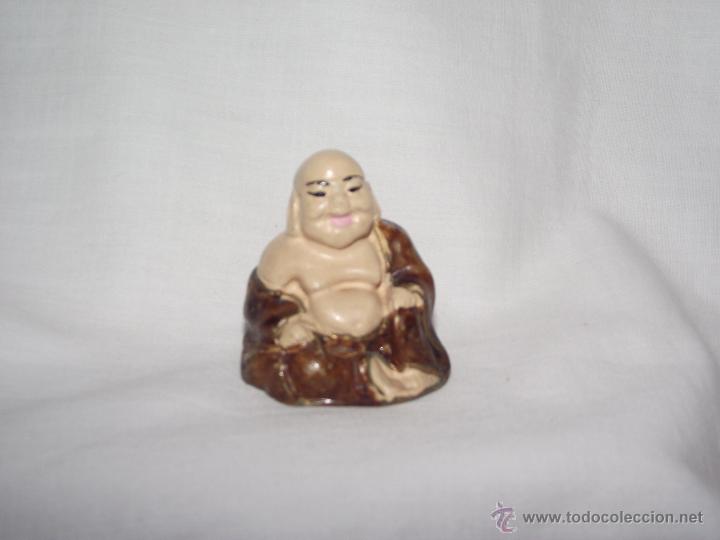 Coleccionismo: PEQUE&Ntilde;O BUDA DE RESINA PINTADA