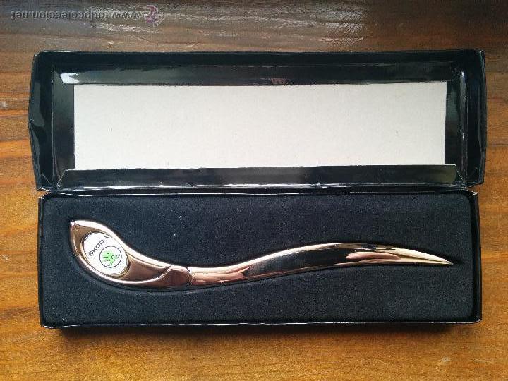 Coleccionismo: Abrecartas de metal Skoda