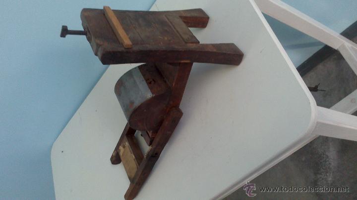 Coleccionismo: maquina rustica de liar tabaco - Foto 4