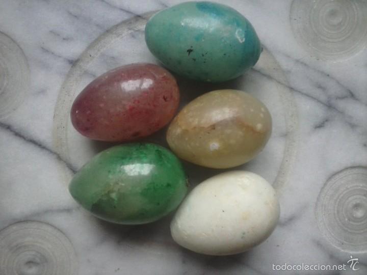 Coleccionismo: LOTE DE 5 HUEVOS DE ALABASTRO. - Foto 1