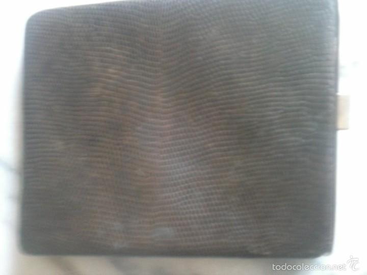 Coleccionismo: CARTERA / PITILLERA DE PIEL Y METAL . - Foto 1