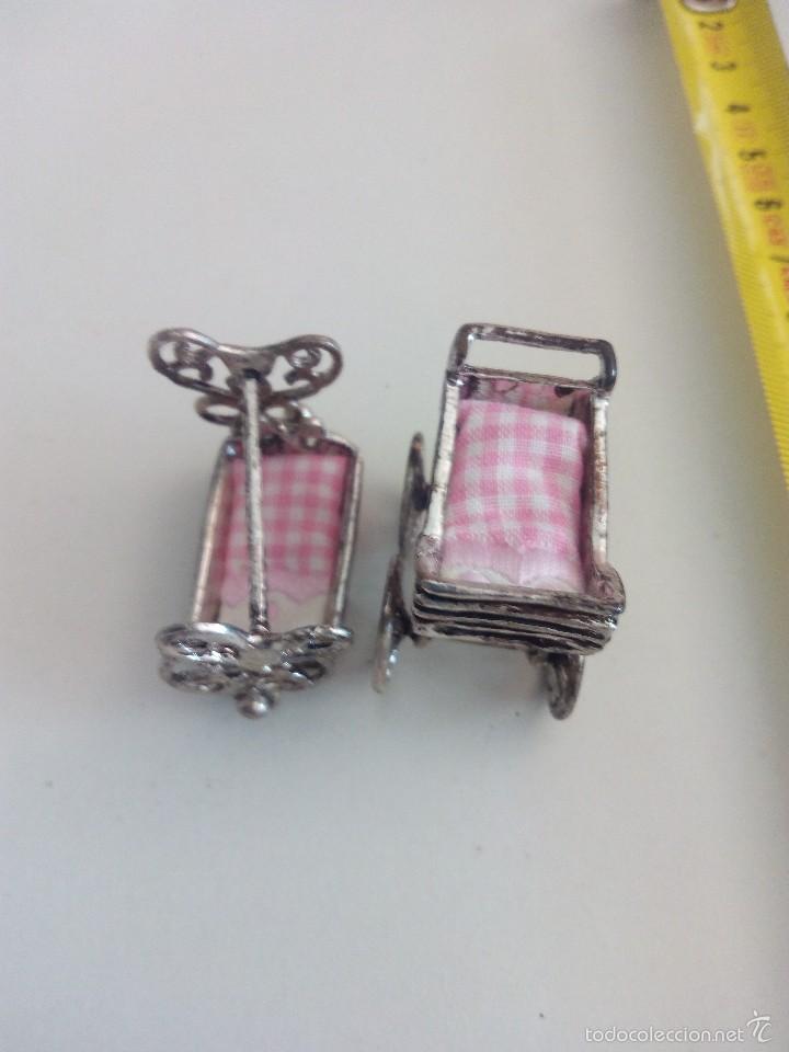 Coleccionismo: Cochecito y cuna miniatura de metal - Foto 3