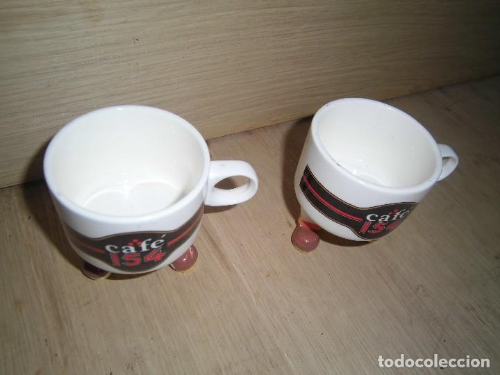 Coleccionismo: dos tazas cafe 154 con piernas - Foto 2