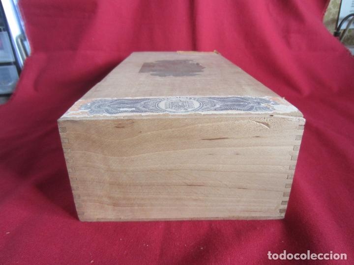 Coleccionismo: ANTIGUA CAJA DE TABACO - LA REGIONAL - Foto 5