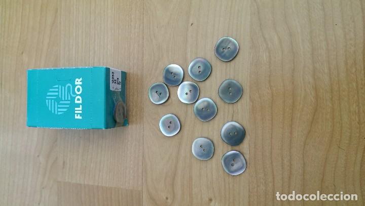 Collectionnisme: BOTONES
