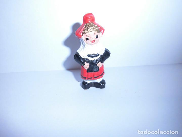 Coleccionismo: FIGURITA DE BARRO REGIONAL.-10