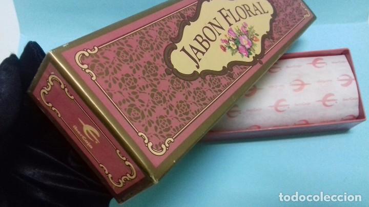 Coleccionismo: Caja estuche JABON FLORAL con 4 peque&ntilde;os Jabones 45 grs. logo IBERCAJA.