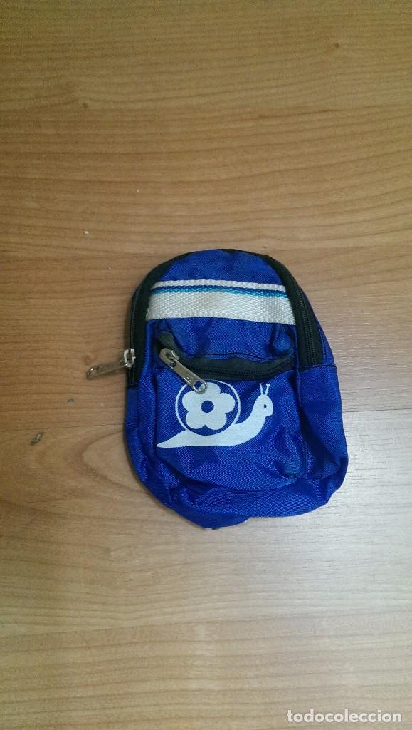 Coleccionismo: MONEDERO MOCHILA CARACOL AZUL