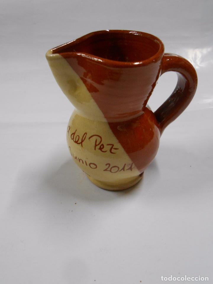 Coleccionismo: JARRITA DE SAN BERNABE. COFRADIA DEL PEZ. LOGRO&Ntilde;O. 11 JUNIO DE 2011. PB17