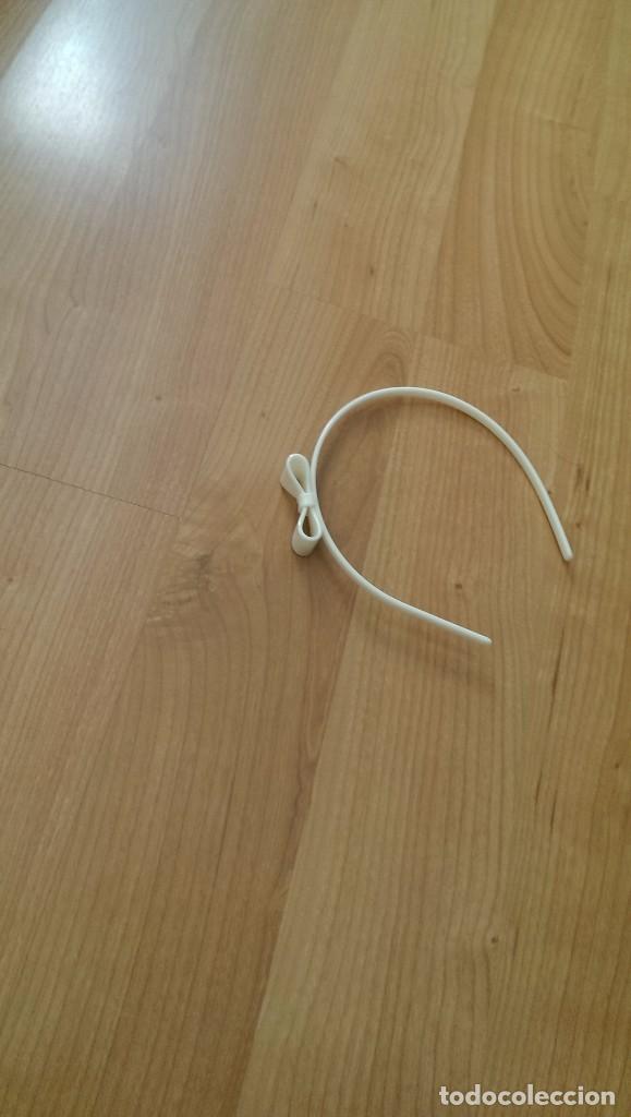 Colecionismo: DIADEMA CON LACITO BLANCA