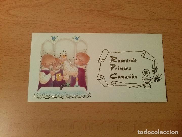Collecting paper: Tarjeta estampa religiosa recuerdo primera comuni&oacute;n. Ni&ntilde;os con c&aacute;liz. A&ntilde;os 80.