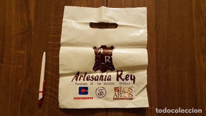 Coleccionismo: Bolsa de pl&aacute;stico con patrocinio de Continente. - Foto 1