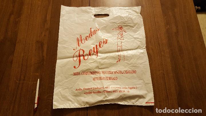 Coleccionismo: Bolsa de pl&aacute;stico Modas Reyes. - Foto 1