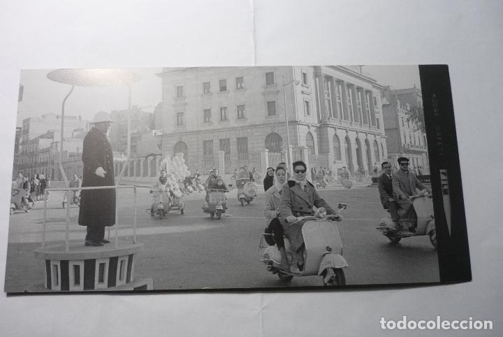 Coleccionismo: tarjeta invitacion exposicion valenti canadell -fotografo .-tarragona   -vespa