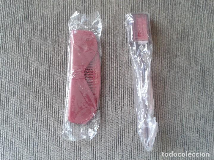 Coleccionismo: Set higi&eacute;nico nuevo -- obsequio compa&ntilde;&iacute;a a&eacute;rea - Cepillo dientes y peine -- Sin usar --