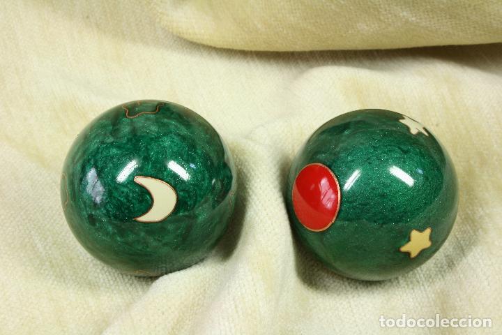 Coleccionismo: Bolas chinas de la salud. Esmalte cloisonn&eacute;. Sol y luna. - Foto 5