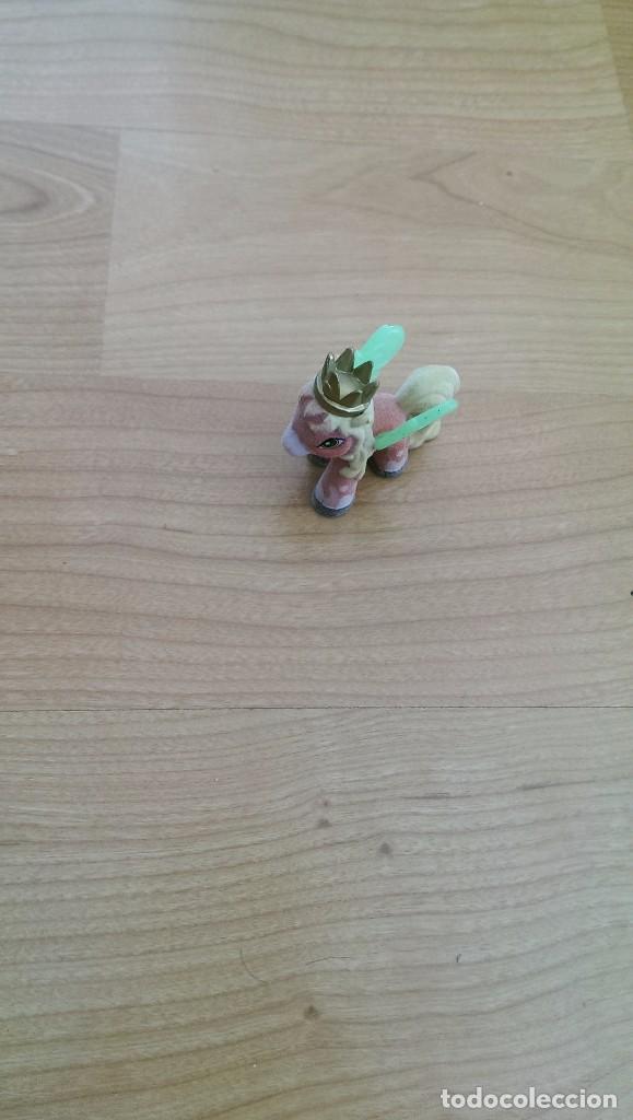 Coleccionismo: FIGURITA PONY MINI SUAVE CON CORONA - Foto 2