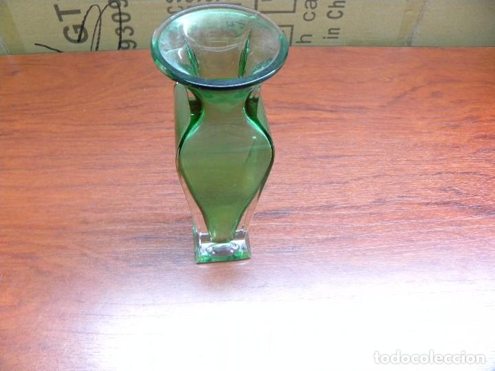 Coleccionismo: JARRON CRISTAL VERDE