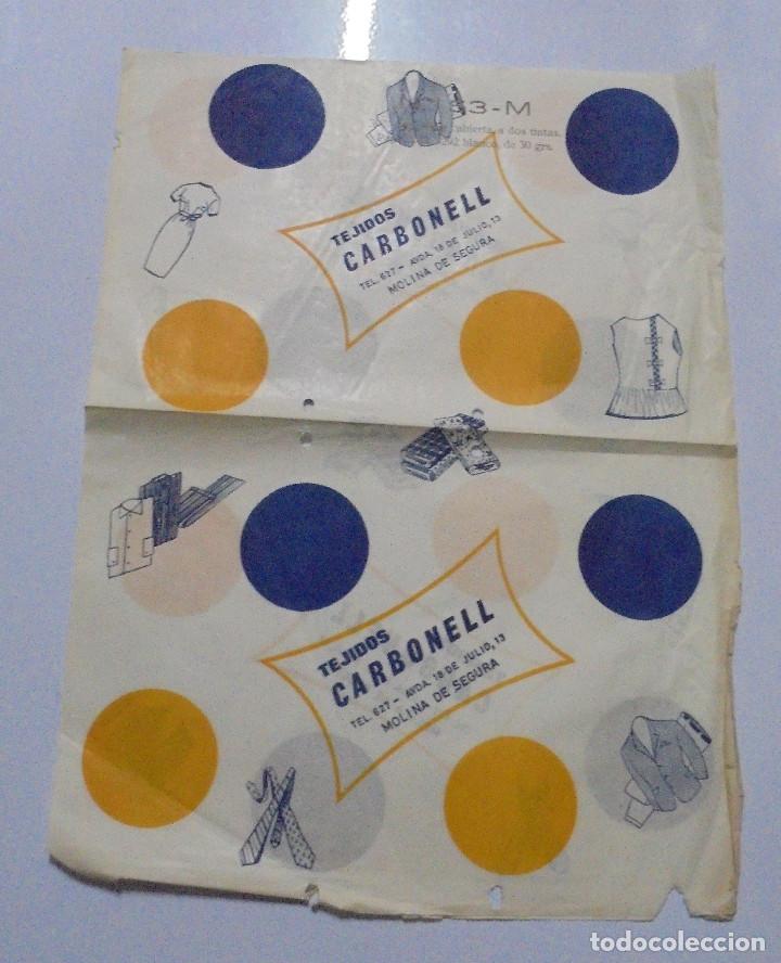 Coleccionismo: PLIEGO DE PAPEL. TEJIDOS CARBONELL. MOLINA DE SEGURA. 41 X 62CM