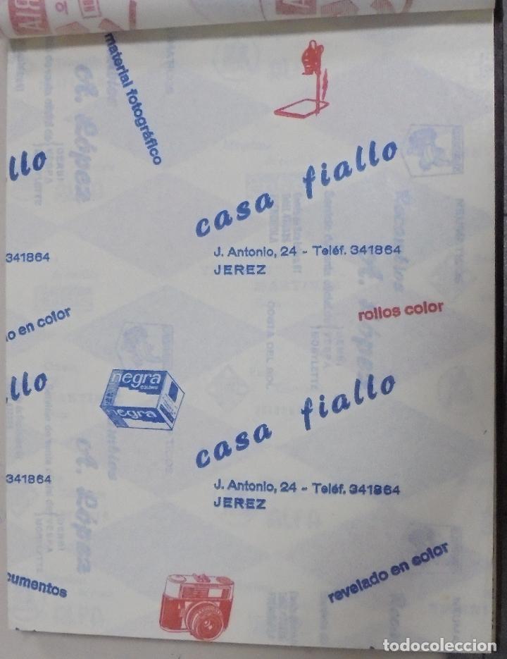 Coleccionismo: PLIEGO DE PAPEL. MATERIAL FOTOGRAFICO, REVELADO EN COLOR. CASA FIALLO. JEREZ, CADIZ. 35 X 28CM