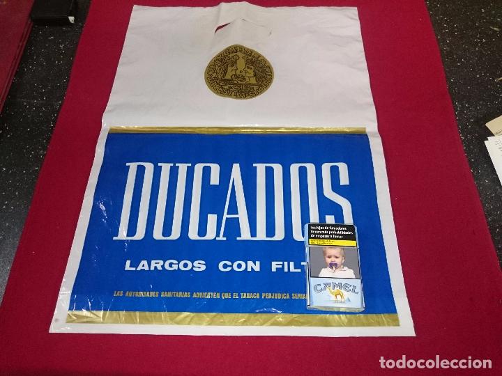 Coleccionismo: Bolsa de pl&aacute;stico publicitaria Ducados - Foto 3
