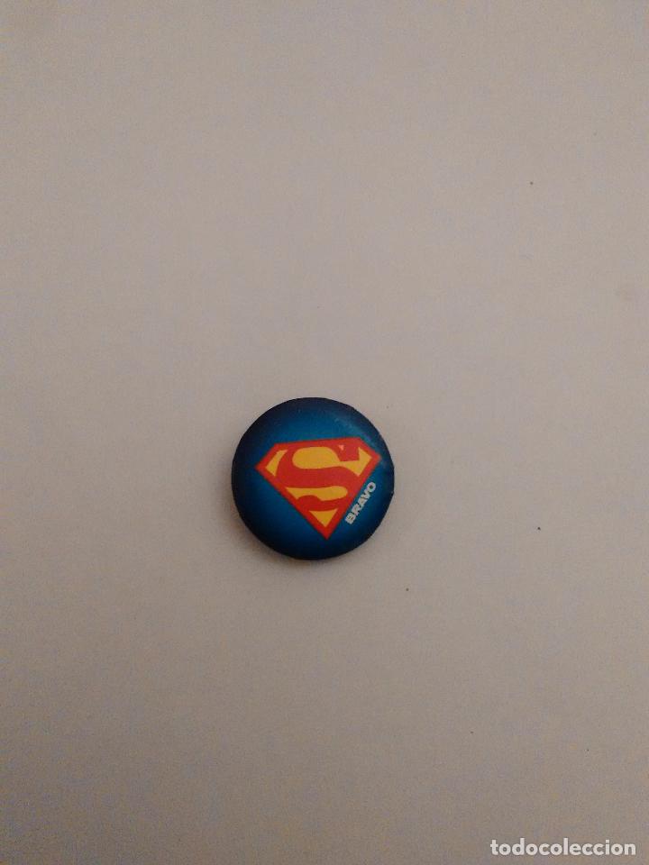Coleccionismo: CHAPA MET&Aacute;LICA BRAVO - SUPERMAN (MIDE 2,5 CM DE DI&Aacute;METRO)
